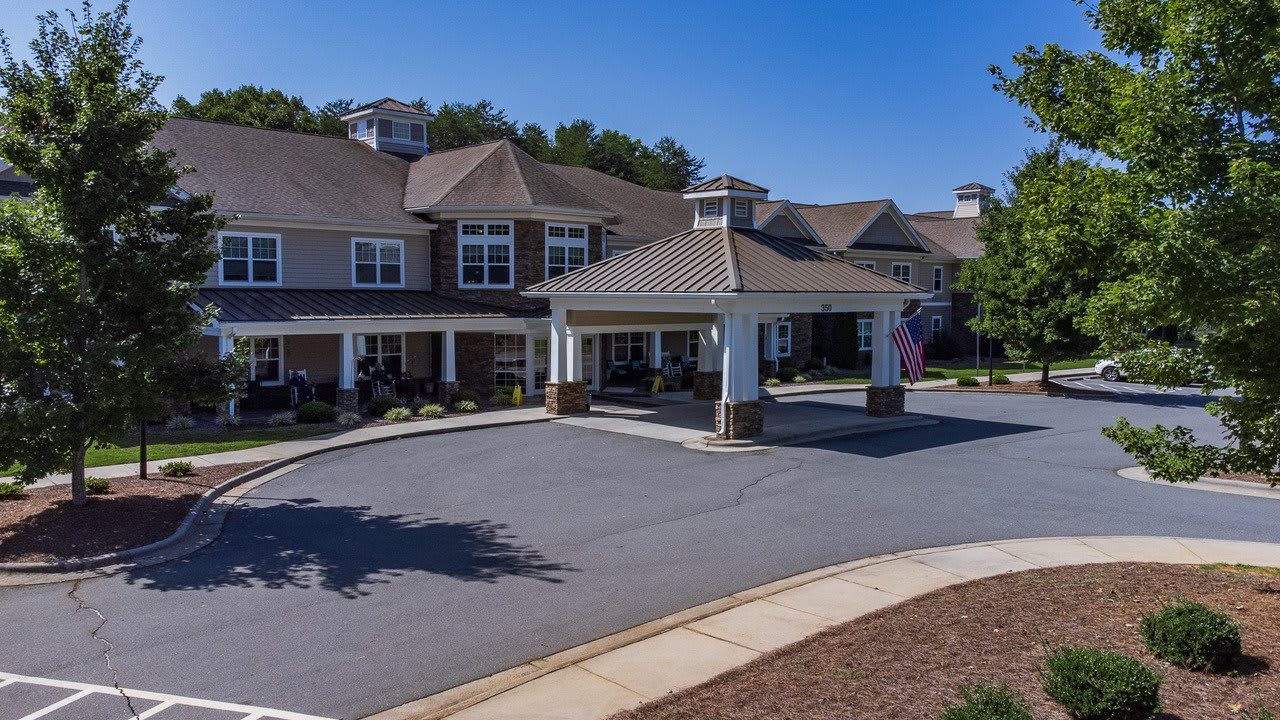 Arbor Ridge at Stanleyville outdoor common area