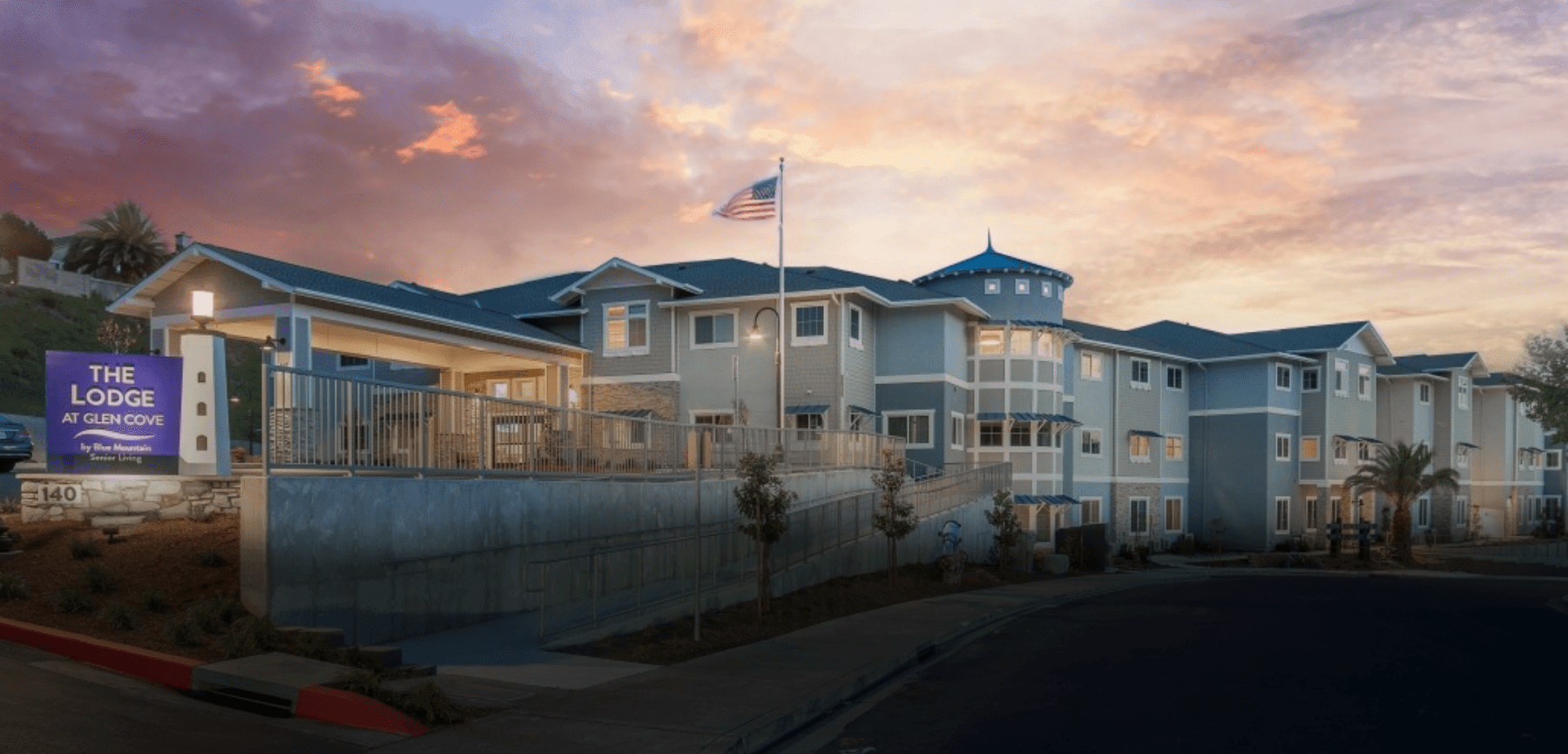 The Lodge at Glen Cove community exterior