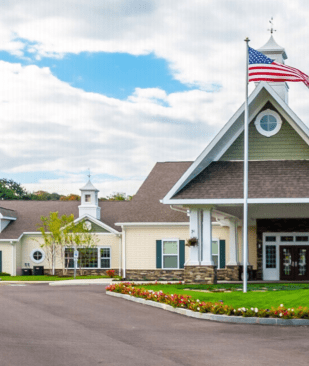 Peregrine Senior Living at Onondaga Hill community exterior