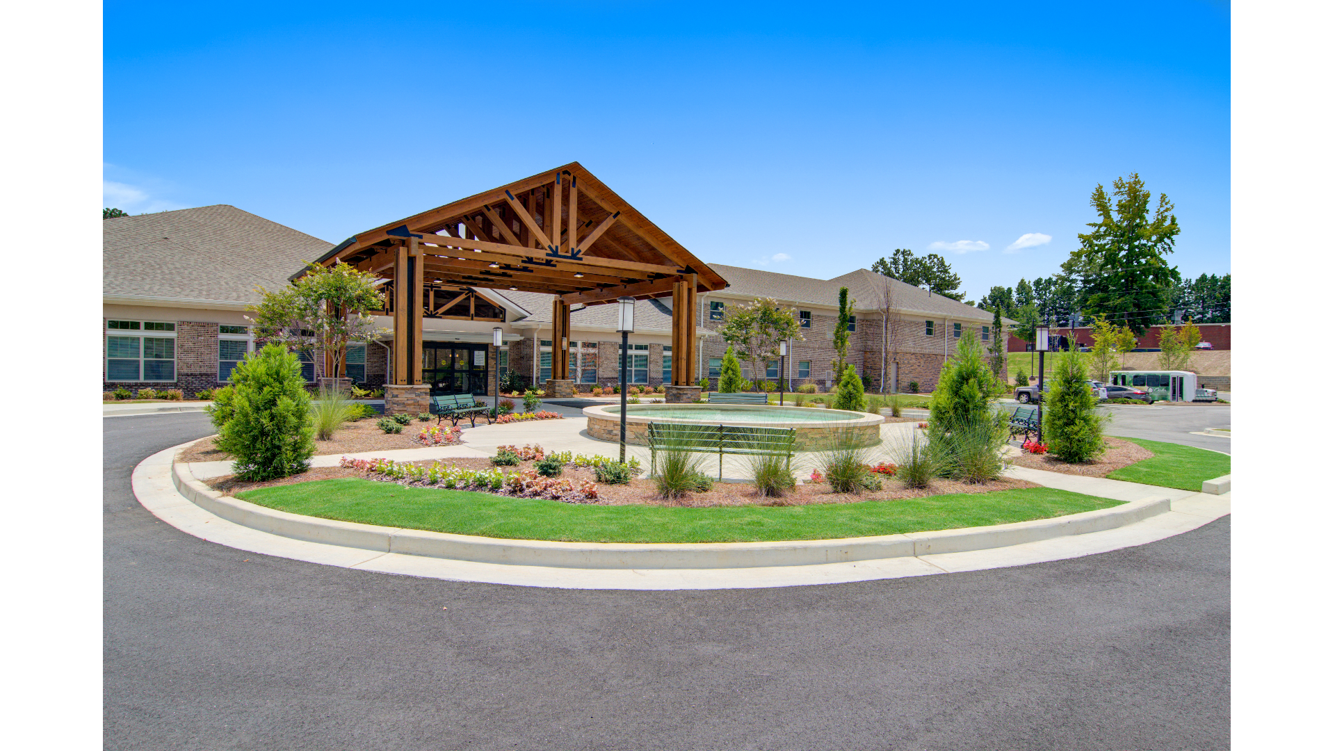 Oaks at Suwanee Creek community exterior