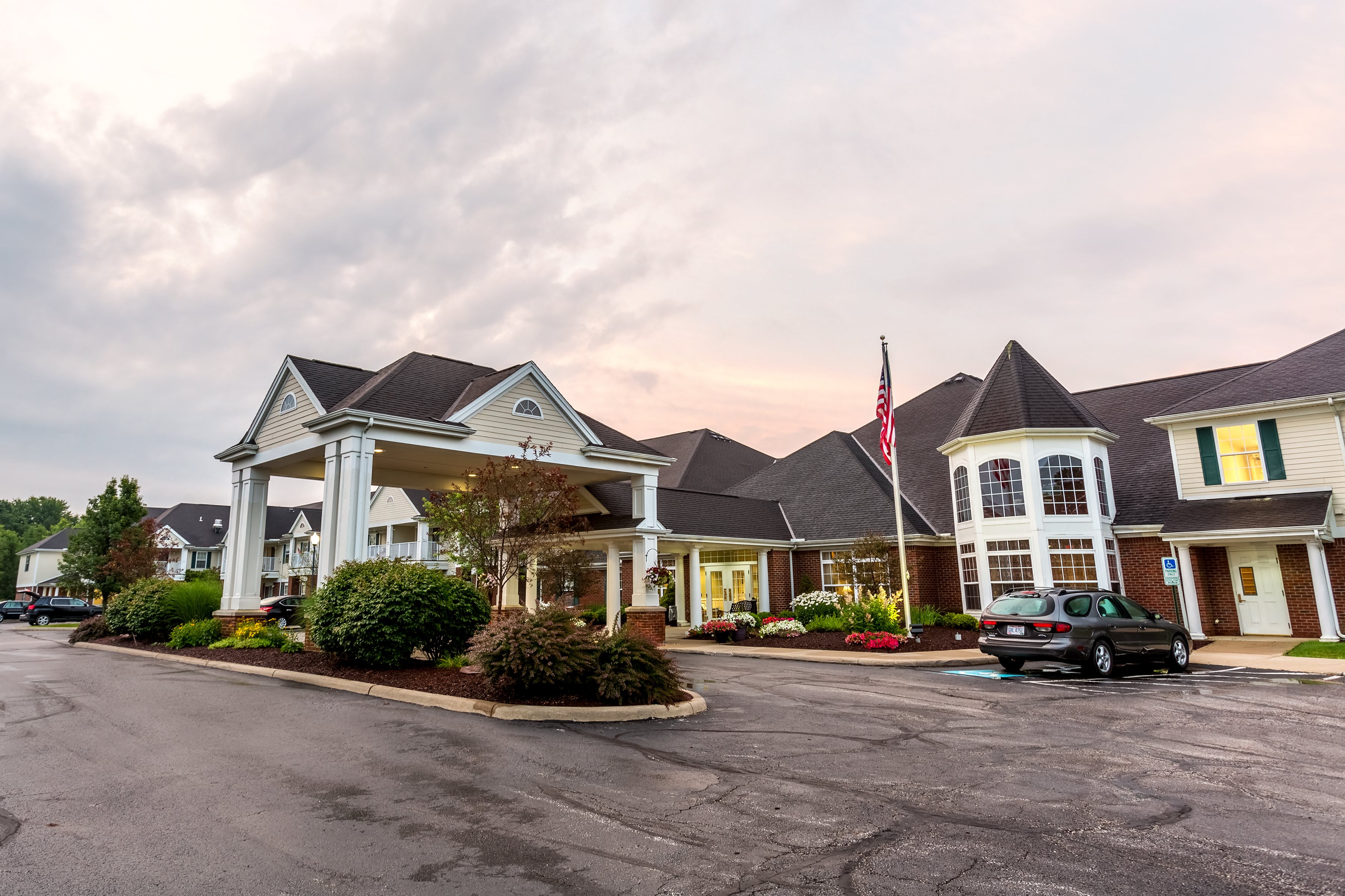 Independence Village of Aurora Community Exterior